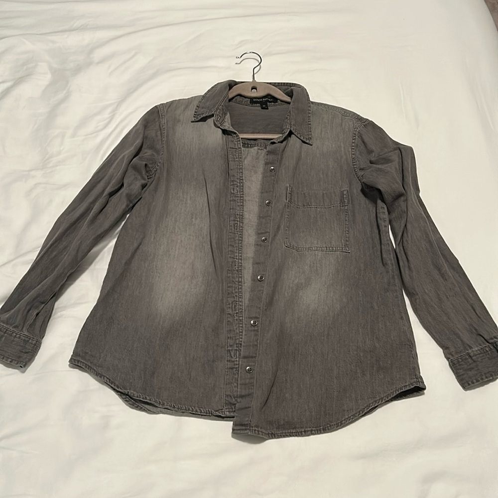 Banana Republic Jean Gray Button Down Shirt